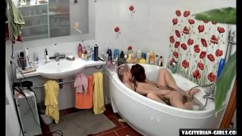 Lesbian Bath sex